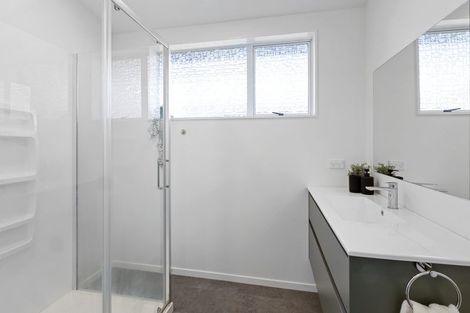 Photo of property in 28 Norwich Avenue, Spotswood, New Plymouth, 4310