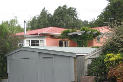 Photo of property in 92 Sandwich Road, Beckenham, Christchurch, 8023