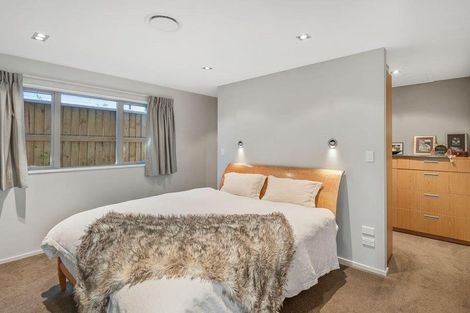 Photo of property in 16 Macmillan Avenue, Cashmere, Christchurch, 8022