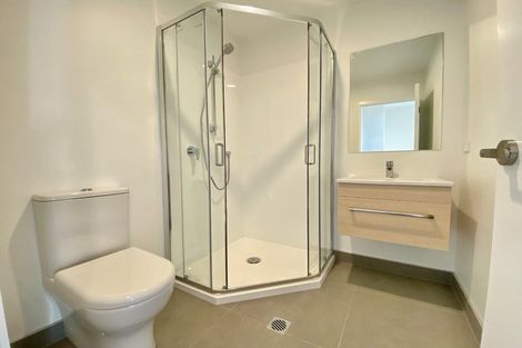 Photo of property in 5/12 Enderby Drive, Te Atatu Peninsula, Auckland, 0610