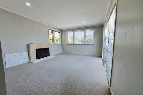 Photo of property in 17 Harrington Road, Henderson, Auckland, 0610