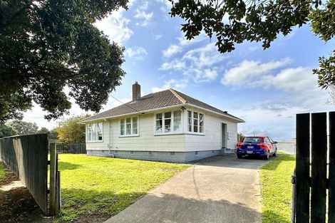 Photo of property in 19 Maire Street, Gonville, Whanganui, 4501