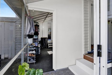 Photo of property in 63 Brois Street, Frankleigh Park, New Plymouth, 4310