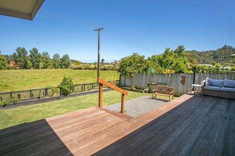 Photo of property in 147 Golden Shore Place, Coromandel, 3506