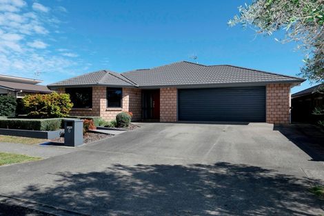 Photo of property in 6 Trusham Court, Paraparaumu, 5032