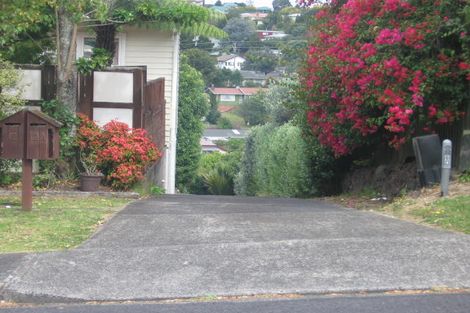 Photo of property in 1/12 Chequers Avenue, Glenfield, Auckland, 0629