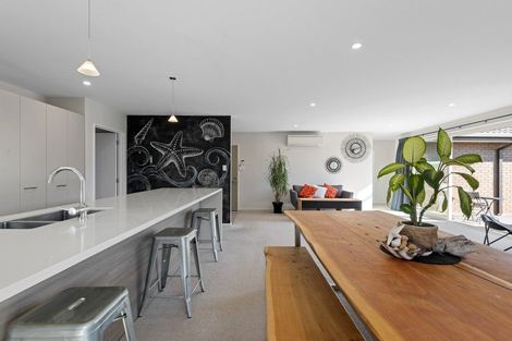 Photo of property in 14 Kilkivan Lane, Broomfield, Christchurch, 8042