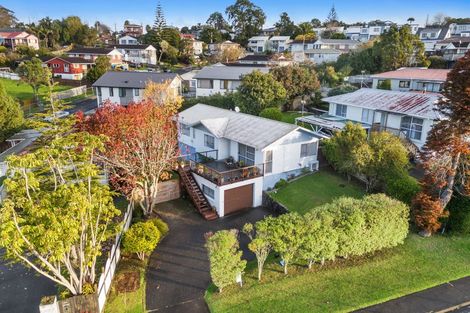 Photo of property in 24 Beauchamp Drive, Massey, Auckland, 0614