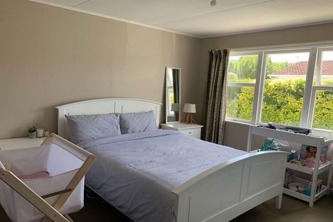 Photo of property in 20a Parera Grove, Heretaunga, Upper Hutt, 5018