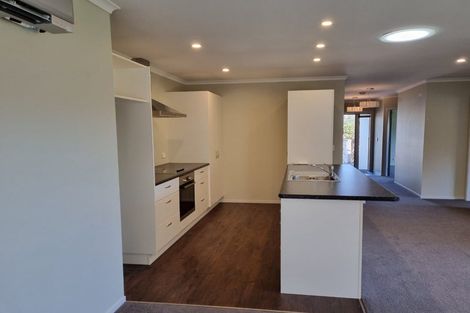 Photo of property in 4 Flotilla Place, Whitby, Porirua, 5024