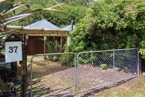 Photo of property in 37 Franklyn Street, Blacks Point, Reefton, 7830