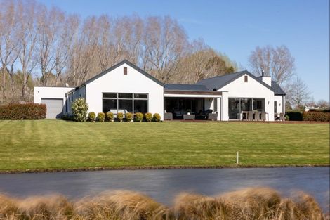 Photo of property in 52 Mapleham Drive, Pegasus, 7612