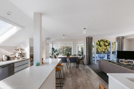 Photo of property in 50c Maunganui Road, Mount Maunganui, 3116