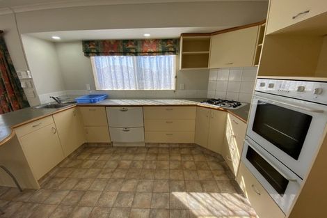 Photo of property in 30 Strachan Way, Highbury, Palmerston North, 4412