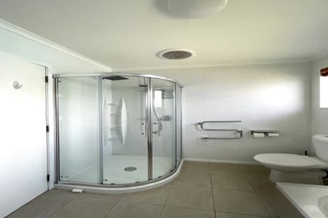 Photo of property in 28 Hueglow Rise, West Harbour, Auckland, 0618