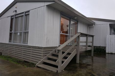 Photo of property in 2/12 Barneys Farm Road, Clendon Park, Auckland, 2103