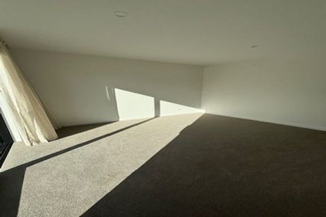 Photo of property in 1 Reedland Street, Jacks Point, 9371