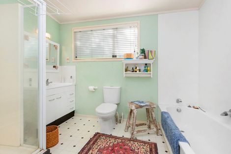 Photo of property in 102b Greenslade Road, Raglan, 3295