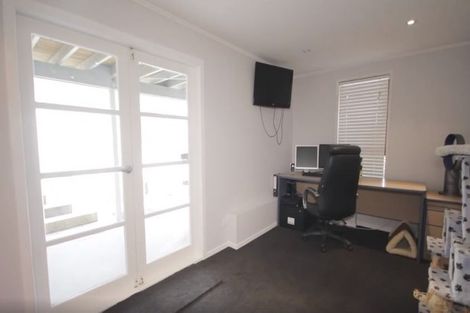 Photo of property in 5 Infidel Place, Torbay, Auckland, 0630