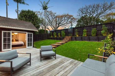 Photo of property in 1/15 Rodney Road, Northcote Point, Auckland, 0627