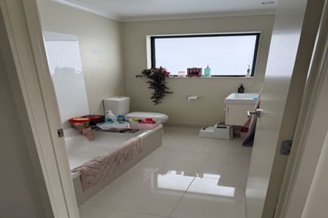 Photo of property in 6 Maylee Crescent, Gulf Harbour, Whangaparaoa, 0930