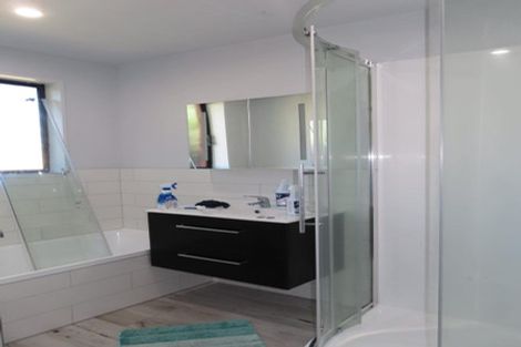 Photo of property in 2/6 Florance Place, Parklands, Christchurch, 8083