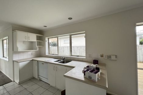Photo of property in 55 Palmcrest Grove, Highland Park, Auckland, 2010