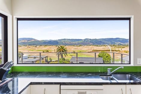Photo of property in 55a Golf Road, Paraparaumu Beach, Paraparaumu, 5032