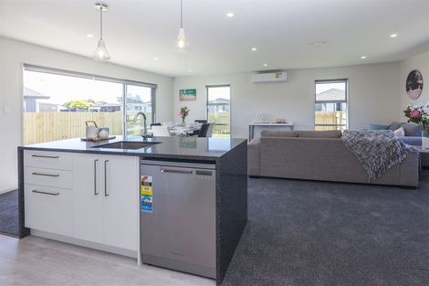 Photo of property in 5 Kingsbridge West, Burwood, Christchurch, 8083