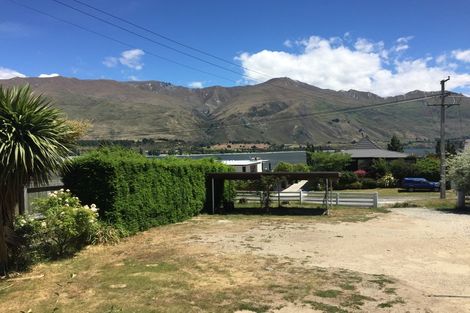 Photo of property in 27 Beacon Point Road, Wanaka, 9305