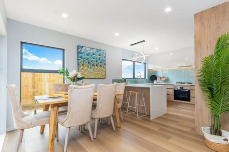 Photo of property in 30 Taipahitini Road, Rosehill, 2113