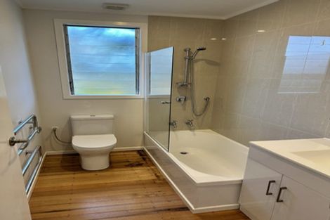 Photo of property in 2/4 Sydney Street, Hauraki, Auckland, 0622