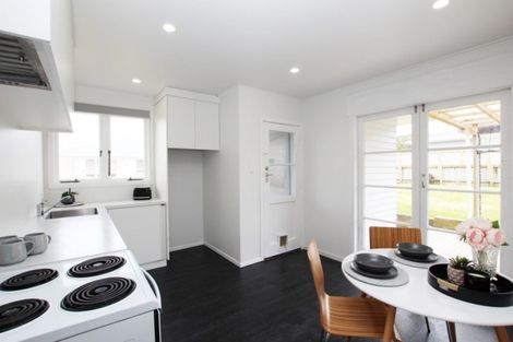 Photo of property in 105 Domett Street, Waitara, 4320