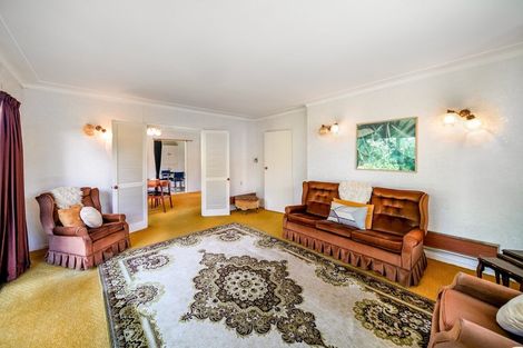 Photo of property in 25 Tupaki Place, Pakuranga Heights, Auckland, 2010