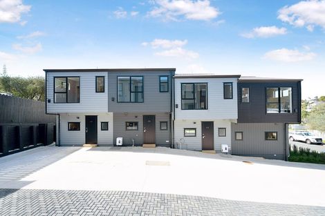 Photo of property in 1 Tacitus Place, Totara Vale, Auckland, 0629