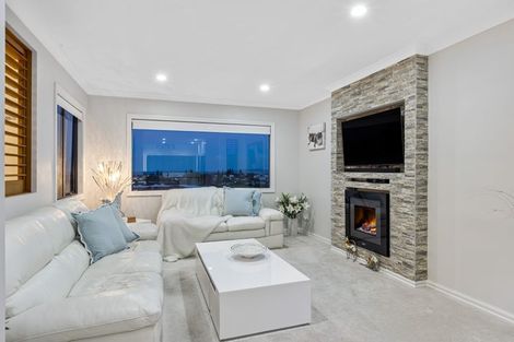 Photo of property in 49 The Ritz, Orewa, 0931