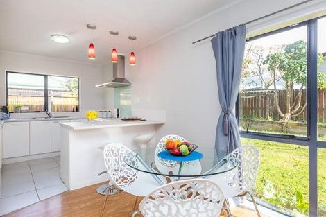 Photo of property in 200 Te Irirangi Drive, Flat Bush, Auckland, 2019
