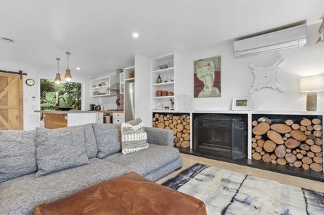 Photo of property in 80 Waima Crescent, Titirangi, Auckland, 0604