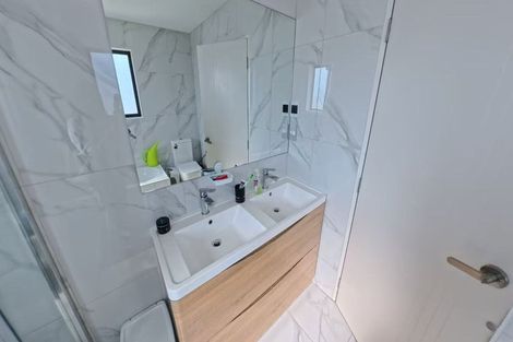 Photo of property in 11 Pihoihoi Place, Hobsonville, Auckland, 0616