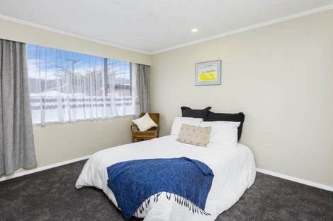 Photo of property in 380 Cambridge Terrace, Naenae, Lower Hutt, 5011
