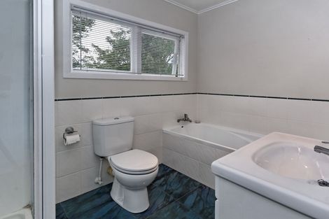 Photo of property in 4 Paewai Road, Glen Eden, Auckland, 0602