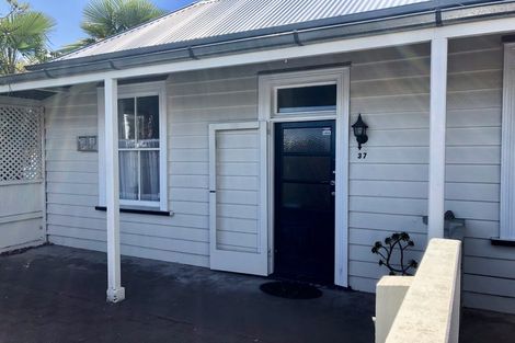 Photo of property in 37 Napier Terrace, Hospital Hill, Napier, 4110