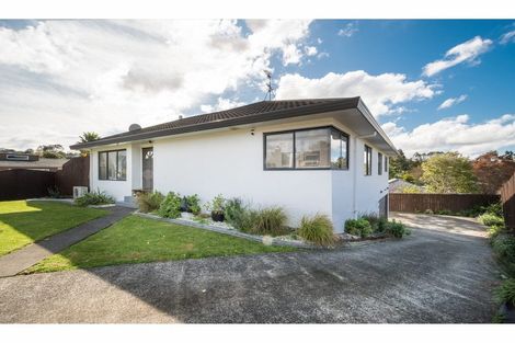 Photo of property in 13 Zefiro Drive, Massey, Auckland, 0614