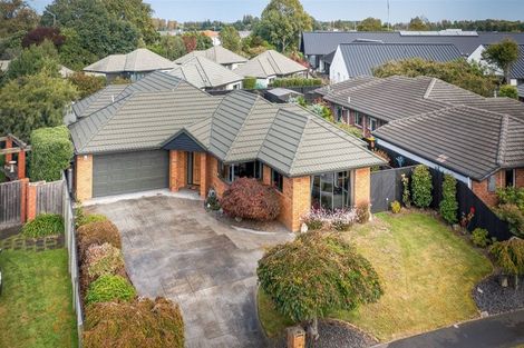 Photo of property in 10 John Morel Place, Parklands, Christchurch, 8083