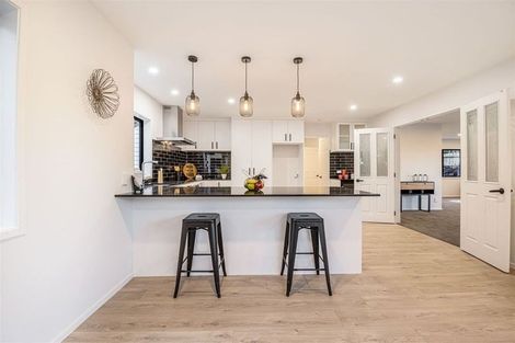 Photo of property in 151 Colwill Road, Massey, Auckland, 0614