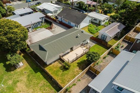 Photo of property in 11a Keeling Road, Henderson, Auckland, 0612