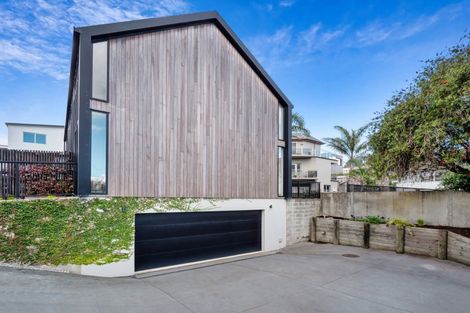 Photo of property in 347b Oceanbeach Road, Mount Maunganui, 3116