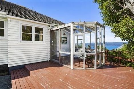 Photo of property in 94 Nicholson Road, Khandallah, Wellington, 6035