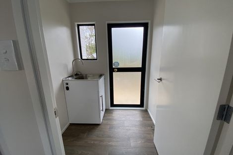 Photo of property in 3 Lowell Place, Massey, Auckland, 0614