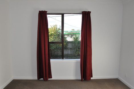 Photo of property in 482 Linwood Avenue, Woolston, Christchurch, 8062
